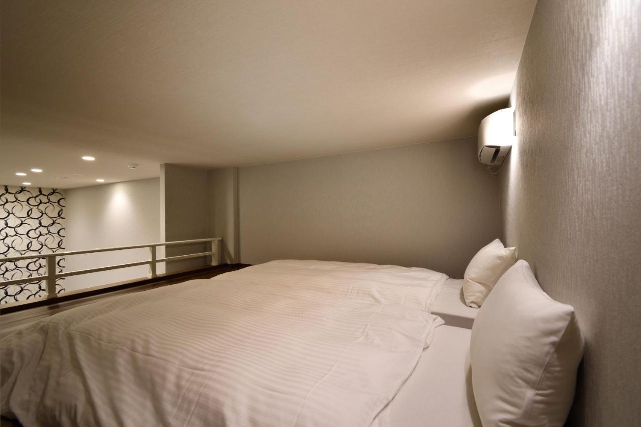 The Breakfast Hotel Fukuoka Nakasu Exterior photo